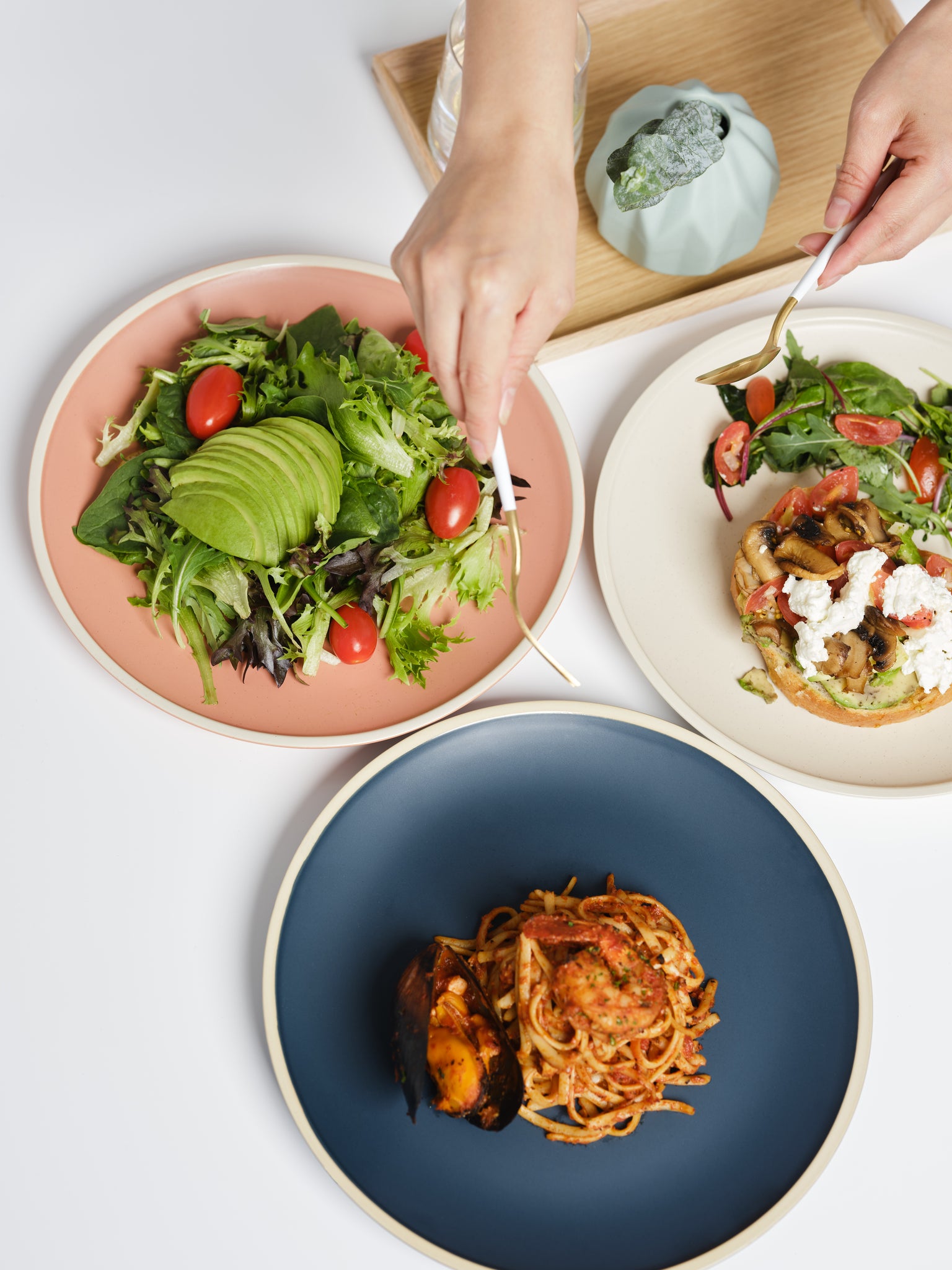 Corelle Dinnerware vs. Livingtaste Dinnerware - LivingTaste CA